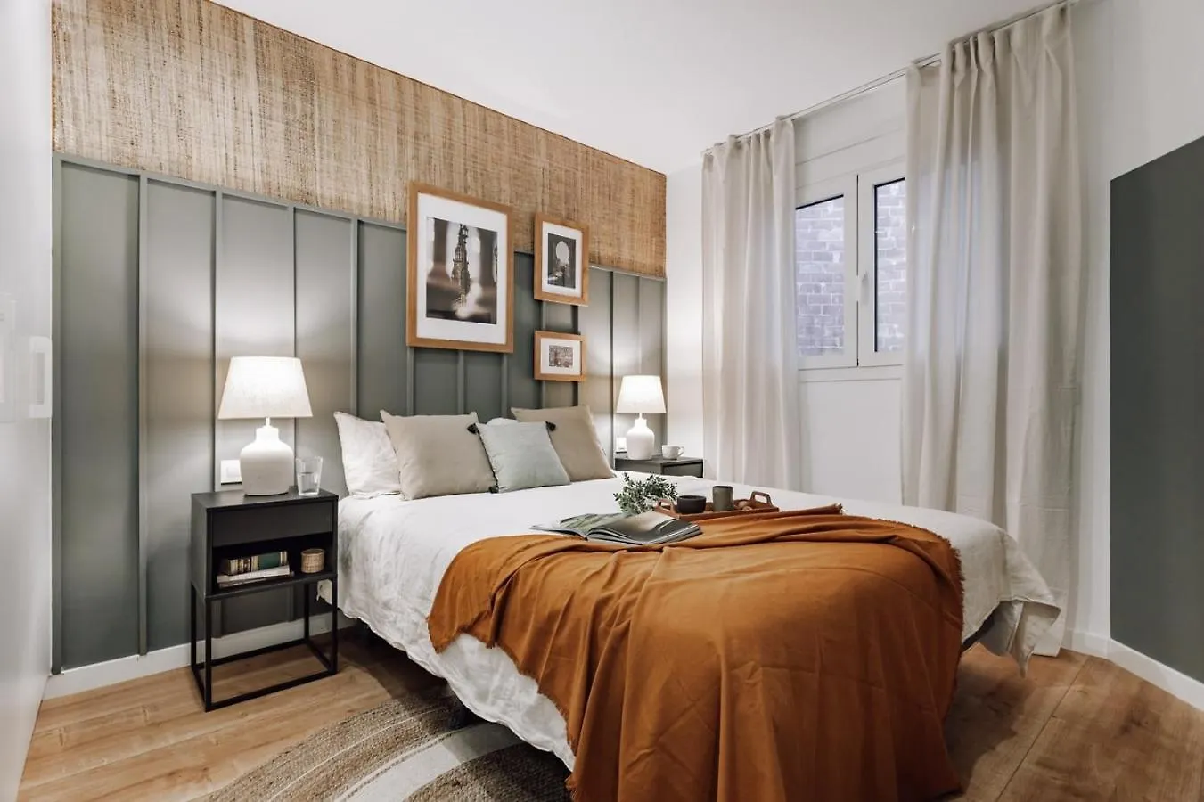 Loja - 2 Bedrooms In Sant Antoni Barcellona Appartamento