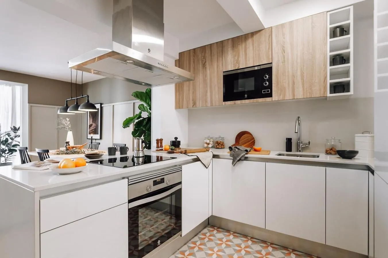 Loja - 2 Bedrooms In Sant Antoni Barcellona